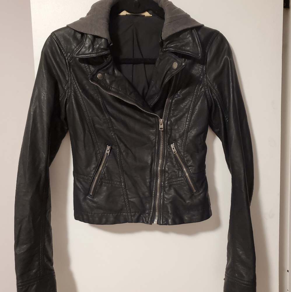 Hollister xs samll Faux Leather Jacket in black
